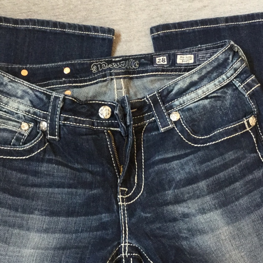 Signature boot miss me jeans